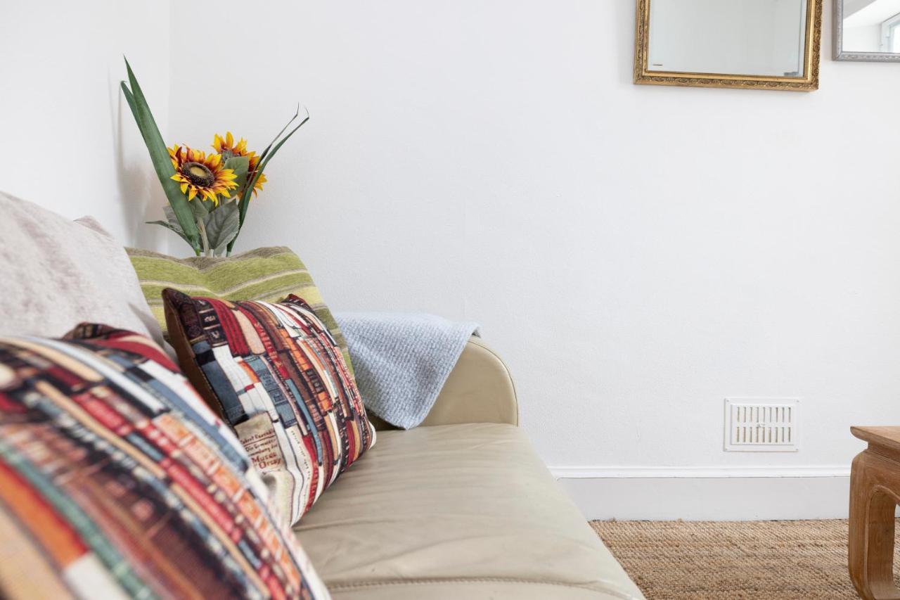 Apartmán Joivy Cosy Flat In The Heart Of EDI Exteriér fotografie